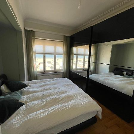 Uniek Appartement Op De Zeedijk Met Parking Ostenda Zewnętrze zdjęcie